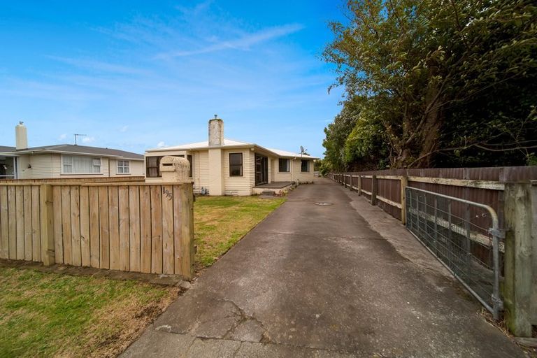 Photo of property in 195 Waihi Road, Hawera, 4610