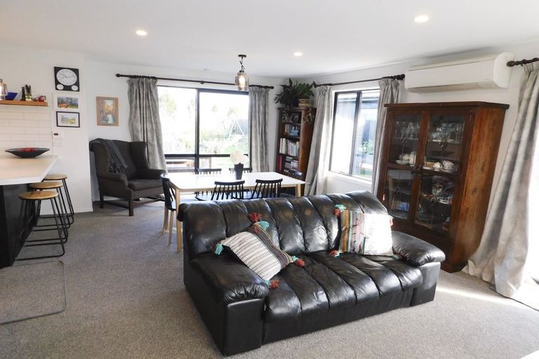 Photo of property in 15 Orbell Crescent, Te Anau, 9679