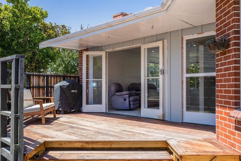 Photo of property in 19 Martbern Crescent, Bishopdale, Christchurch, 8053