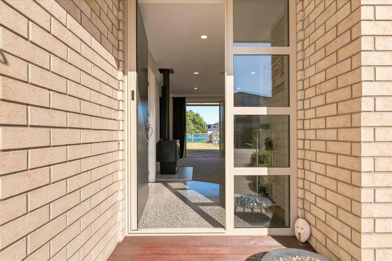 Photo of property in 16 Vantage Place, Omokoroa, 3114