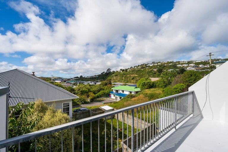 Photo of property in 37d Hindmarsh Street, Johnsonville, Wellington, 6037