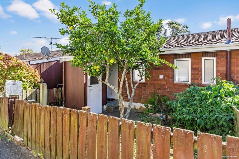 Photo of property in 7 Hiseman Lane, Henderson, Auckland, 0612