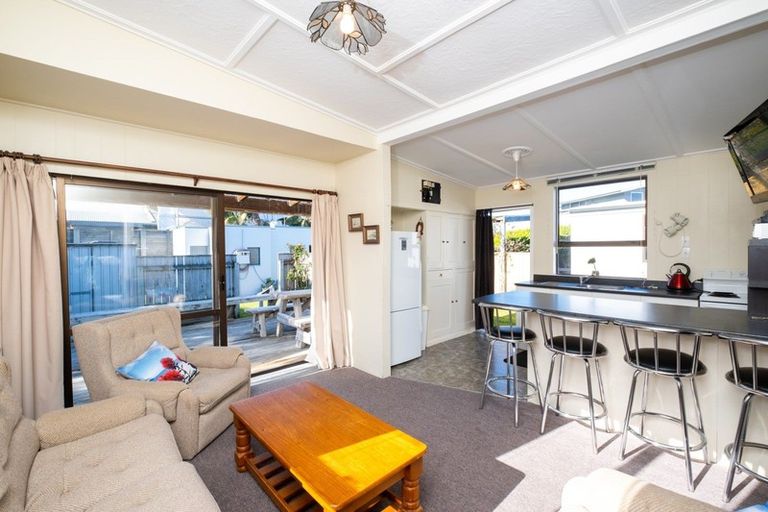 Photo of property in 12 Moori Road, Waimarama, 4294