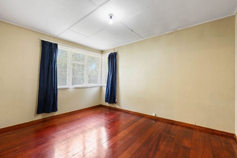Photo of property in 1 Kenney Crescent, Fairfield, Hamilton, 3214