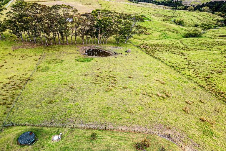 Photo of property in 667 Pahi Road, Pahi, Paparoa, 0571