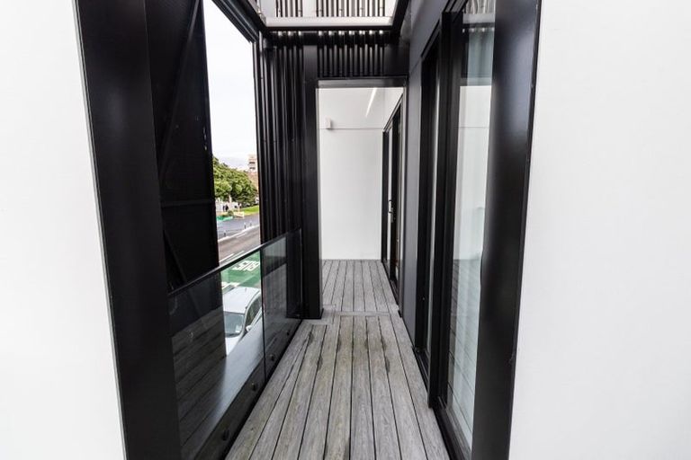 Photo of property in 2/62 Cambridge Terrace, Papatoetoe, Auckland, 2025