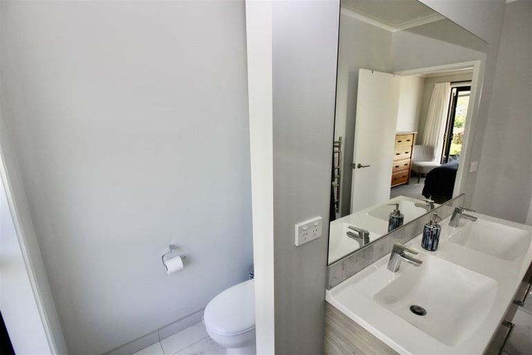 Photo of property in 1 Vanita Drive, Whitianga, 3510