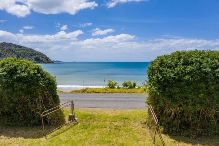 Photo of property in 129 Long Beach Road, Russell, 0202