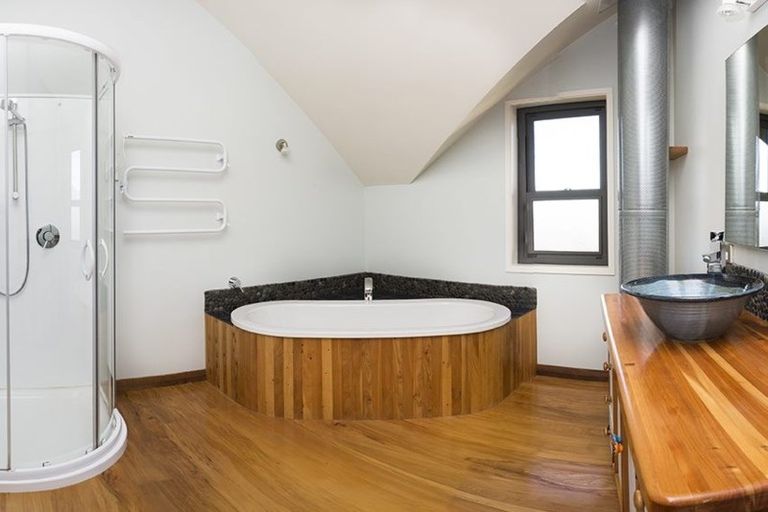 Photo of property in 19 Matheson Crescent, Albert Town, Wanaka, 9305