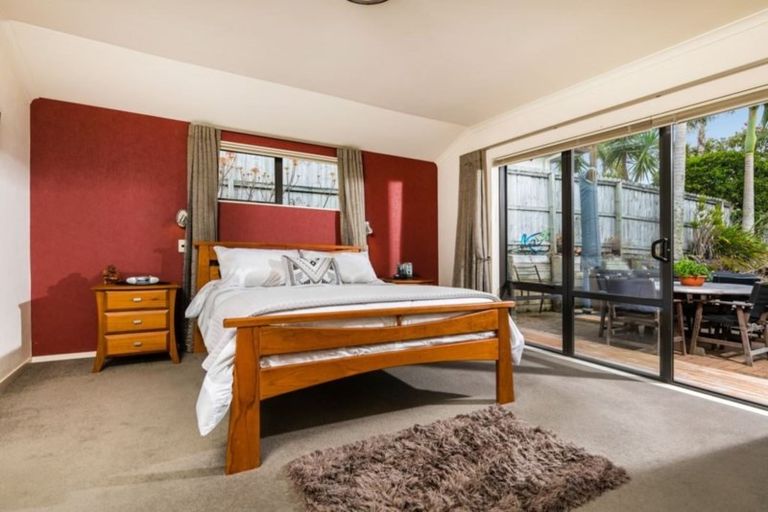 Photo of property in 93 Te Wharau Drive, Greenhithe, Auckland, 0632