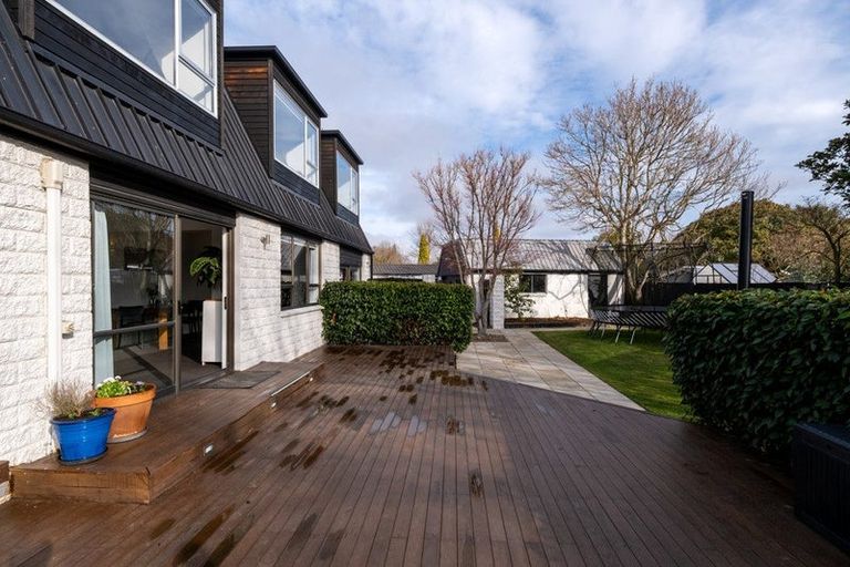 Photo of property in 9b Kaputone Place, Belfast, Christchurch, 8051