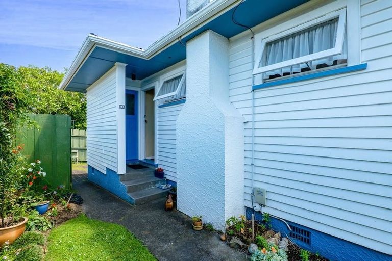 Photo of property in 36 Trafalgar Street, Westown, New Plymouth, 4310