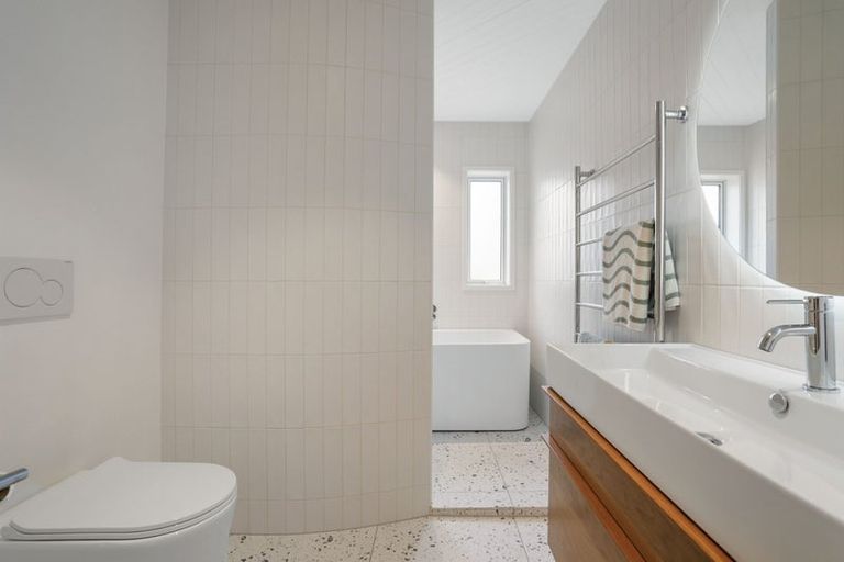 Photo of property in 27 Maygrove Drive, Orewa, 0931