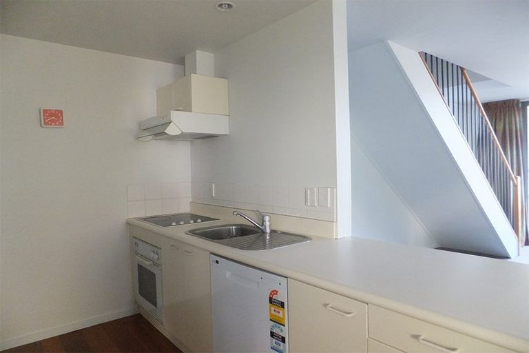 Photo of property in 5/69 Carlton Mill Road, Merivale, Christchurch, 8014