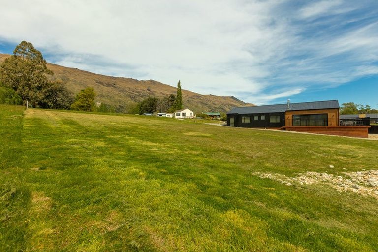 Photo of property in Lakefield Estate, 6 Stradbroke Way, Kingston, 9793