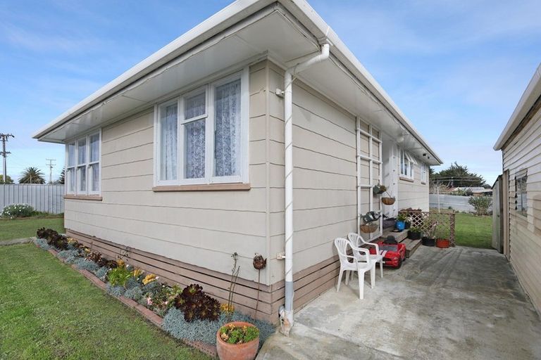 Photo of property in 27 Gordon Crescent, Marton, 4710