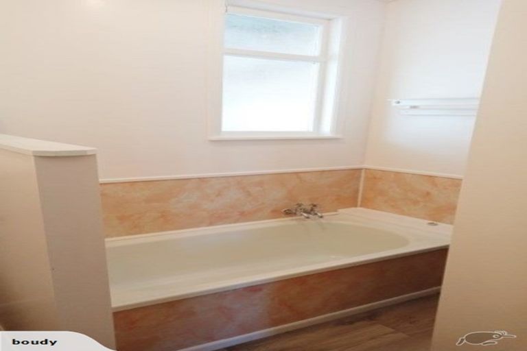 Photo of property in 12 Crathie Crescent, Tokoroa, 3420