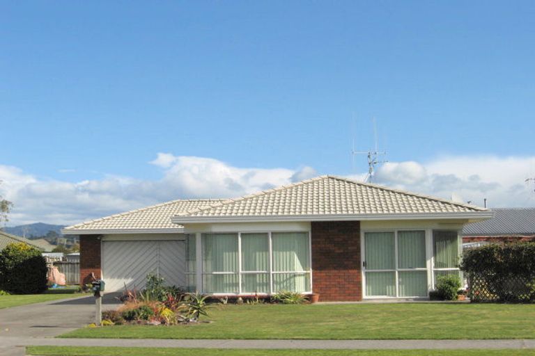 Photo of property in 37 Pacific View Road, Papamoa Beach, Papamoa, 3118