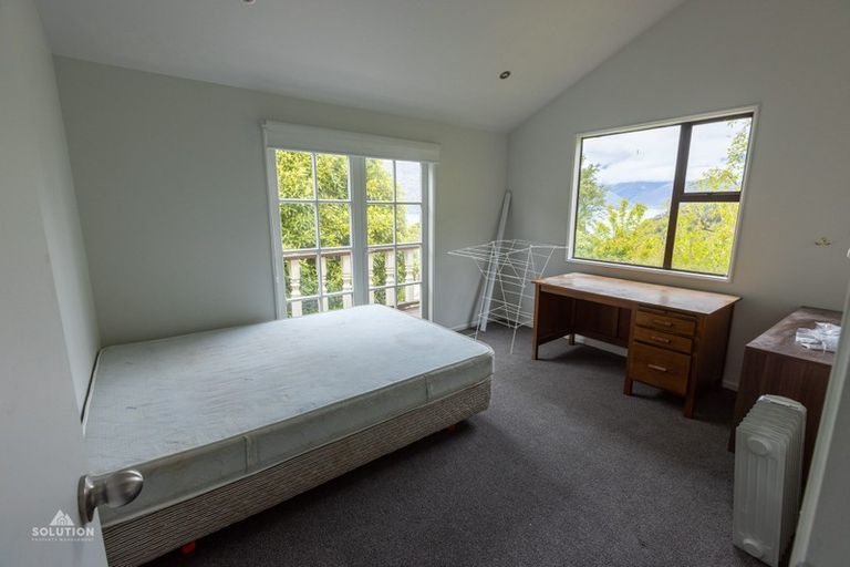 Photo of property in 10 Arawata Terrace, Fernhill, Queenstown, 9300