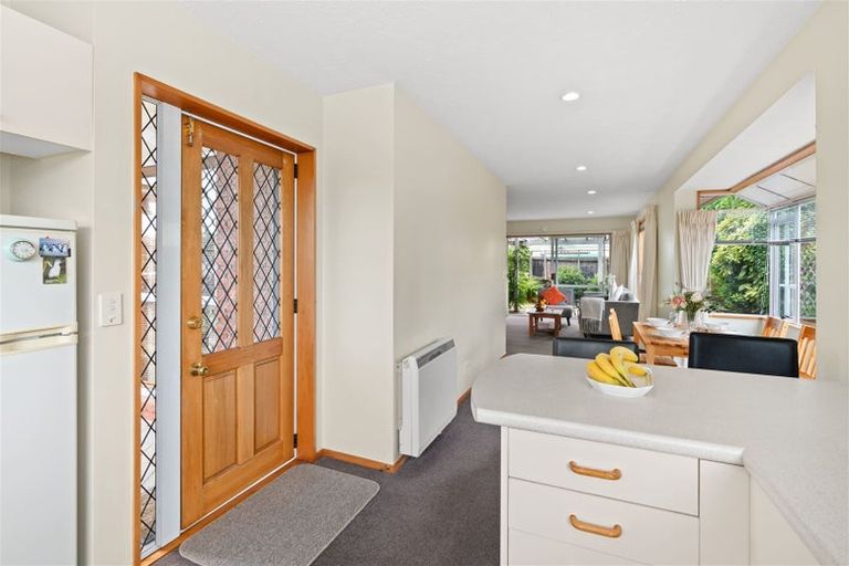 Photo of property in 1 Ilfracombe Place, Burnside, Christchurch, 8053