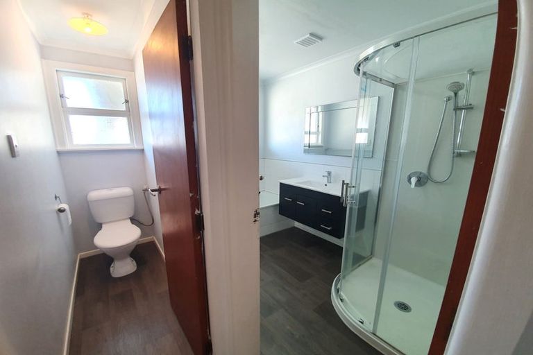 Photo of property in 32 Tararua Terrace, Cloverlea, Palmerston North, 4412