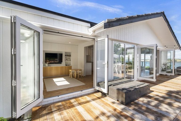 Photo of property in 785 Whangaparaoa Road, Manly, Whangaparaoa, 0930