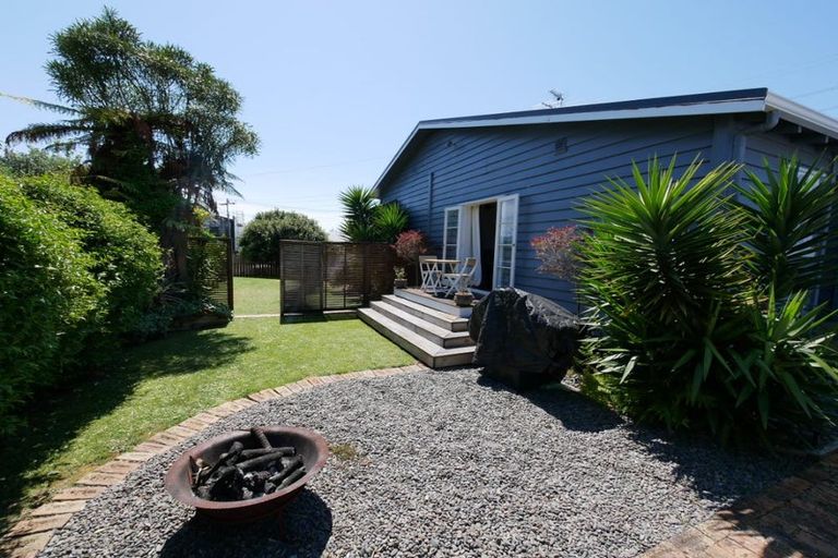 Photo of property in 1/6 Waimana Road, Conifer Grove, Takanini, 2112