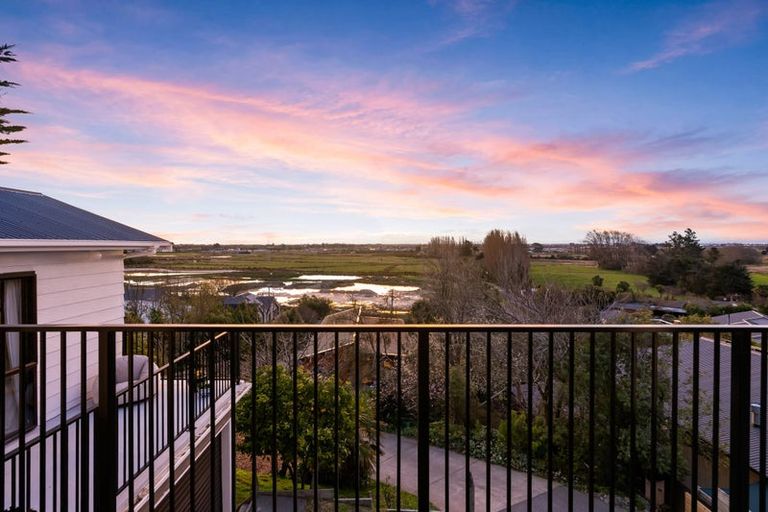 Photo of property in 433 Cashmere Road, Westmorland, Christchurch, 8025