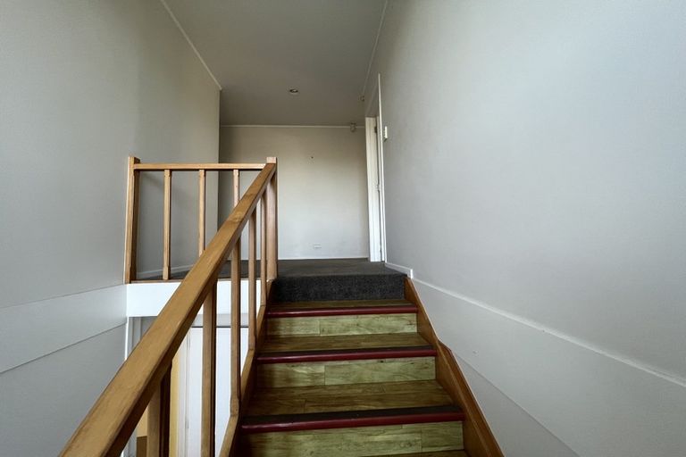 Photo of property in 10 Markham Place, Bucklands Beach, Auckland, 2012