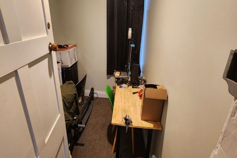 Photo of property in 24 Macdonald Crescent, Te Aro, Wellington, 6011