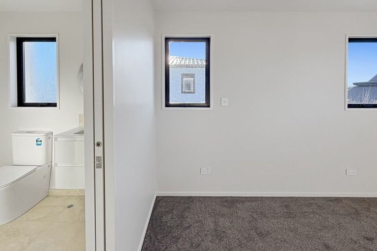 Photo of property in 2/13 Shearer Avenue, Papanui, Christchurch, 8052
