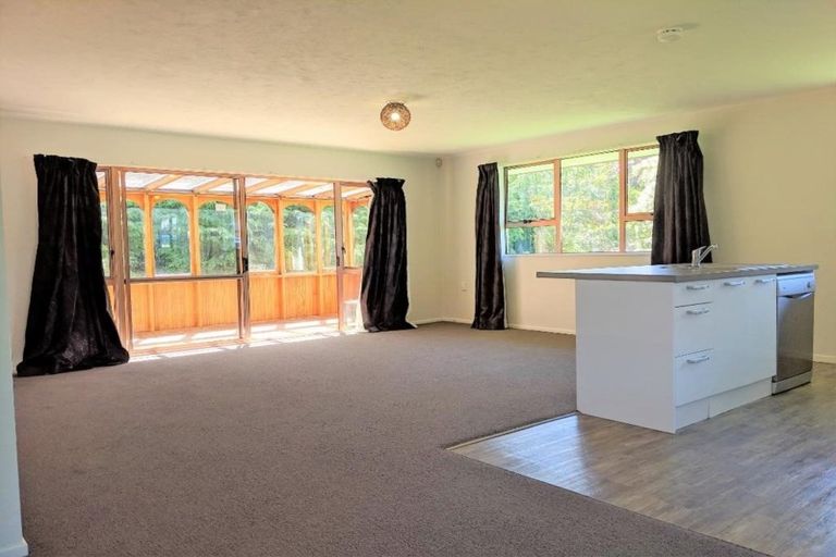 Photo of property in 280 Stokes Valley Road, Stokes Valley, Lower Hutt, 5019