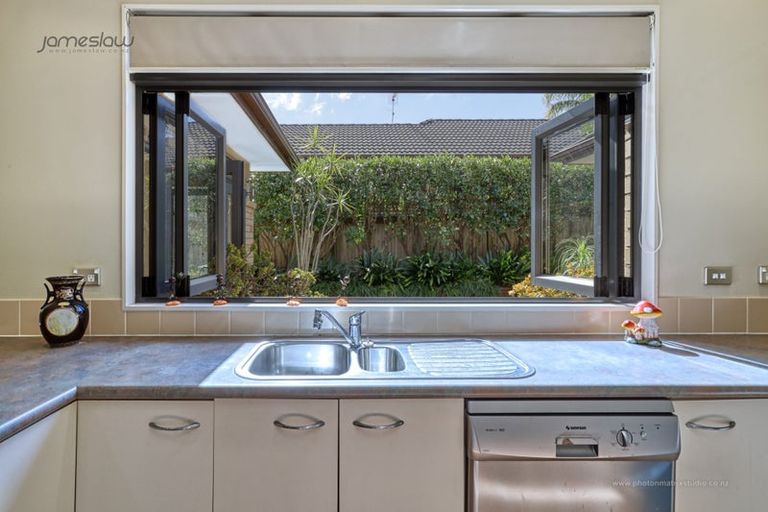 Photo of property in 198 Kyle Road, Greenhithe, Auckland, 0632