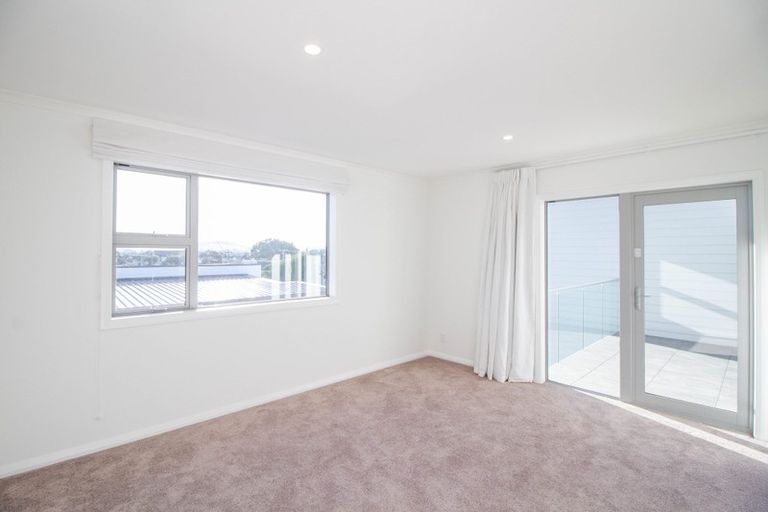 Photo of property in 3 Lucern Lane, Petone, Lower Hutt, 5012