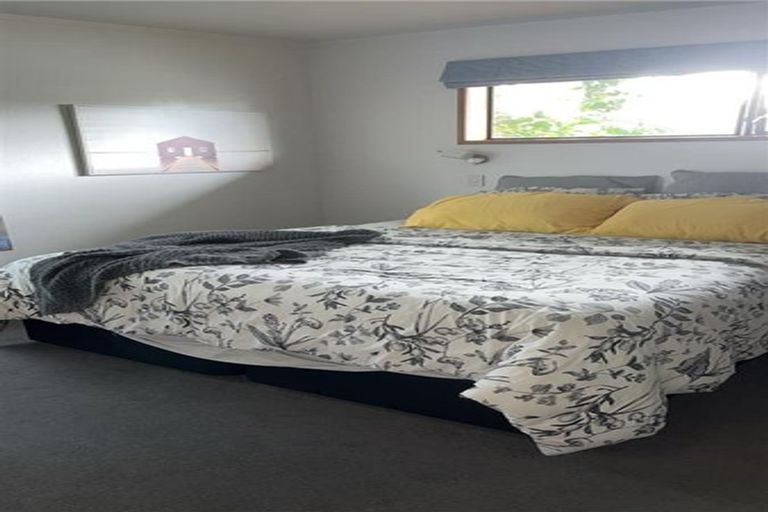 Photo of property in 7 Marina Heights, Half Moon Bay, Auckland, 2012