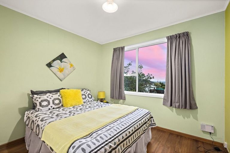 Photo of property in 15 Zita Maria Drive, Massey, Auckland, 0614