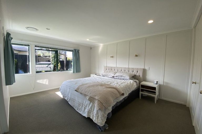 Photo of property in 11a Doment Crescent, Orewa, 0931