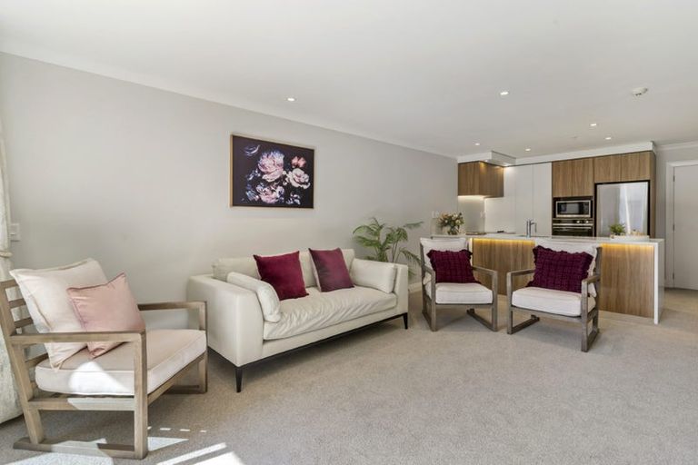 Photo of property in 14/30 Ambassador Glade, Orewa, 0931