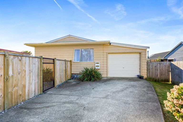 Photo of property in 49a Springs Road, Parakai, 0830