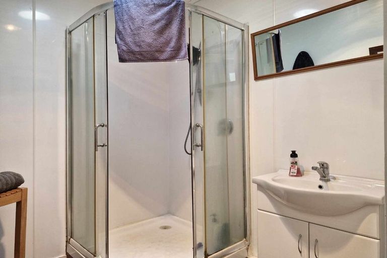 Photo of property in 5a Burgess Hill Road, Burgess Park, New Plymouth, 4371