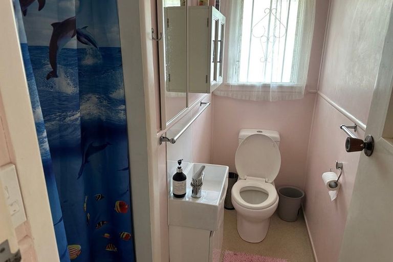 Photo of property in 18 Dermont Street, Bader, Hamilton, 3206