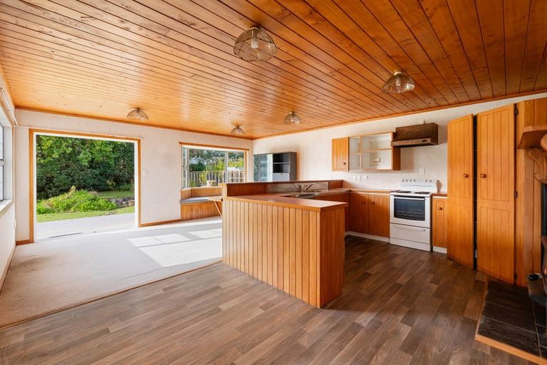 Photo of property in 18 Whakapaki Street, Urenui, 4375