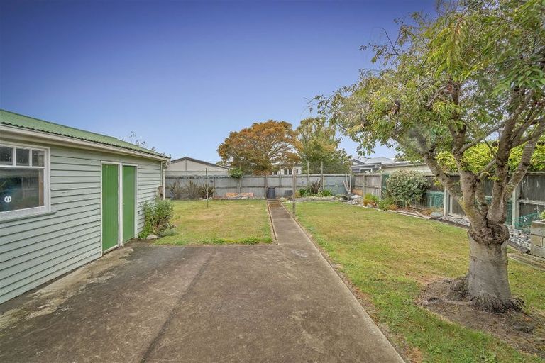 Photo of property in 166 Weston Road, St Albans, Christchurch, 8052