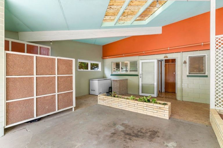 Photo of property in 30 Manganese Point Road, Tamaterau, Whangarei, 0174