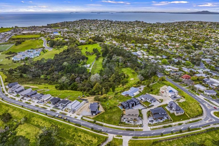 Photo of property in 123 Glenvar Ridge Road, Long Bay, Auckland, 0630
