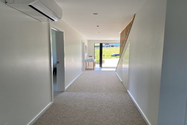 Photo of property in 13 Tuke Lane, Wanaka, 9305
