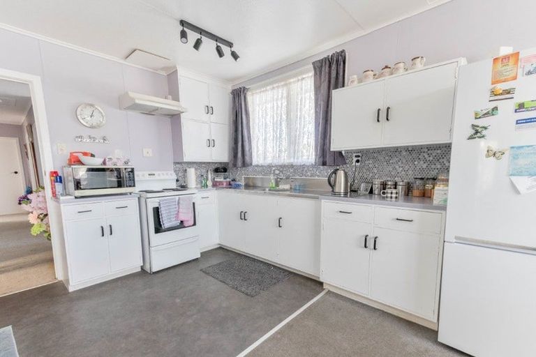 Photo of property in 9 Fergusson Street, Marton, 4710