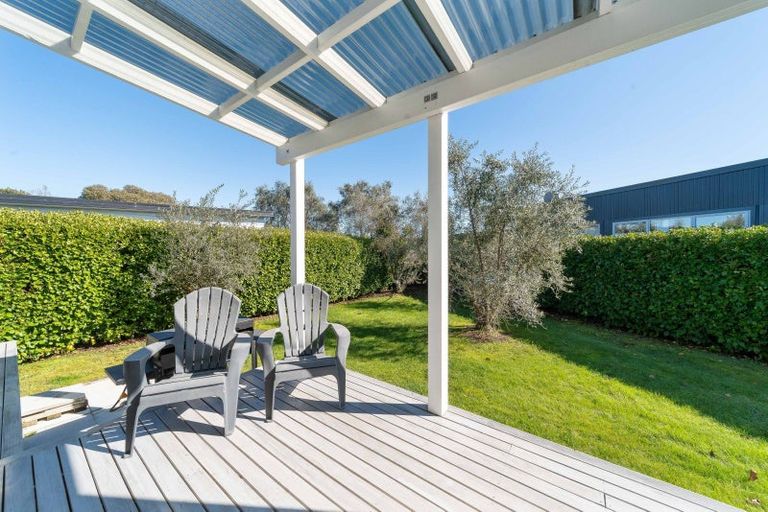 Photo of property in 32 Burgundy Drive, Martinborough, 5711