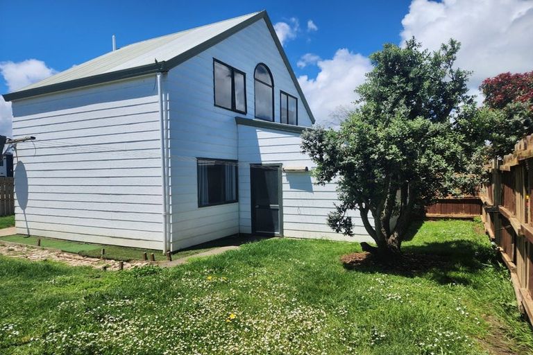 Photo of property in 26 Barneys Farm Road, Clendon Park, Auckland, 2103