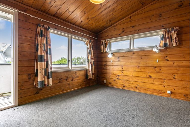 Photo of property in 291 Pakuranga Road, Pakuranga Heights, Auckland, 2010